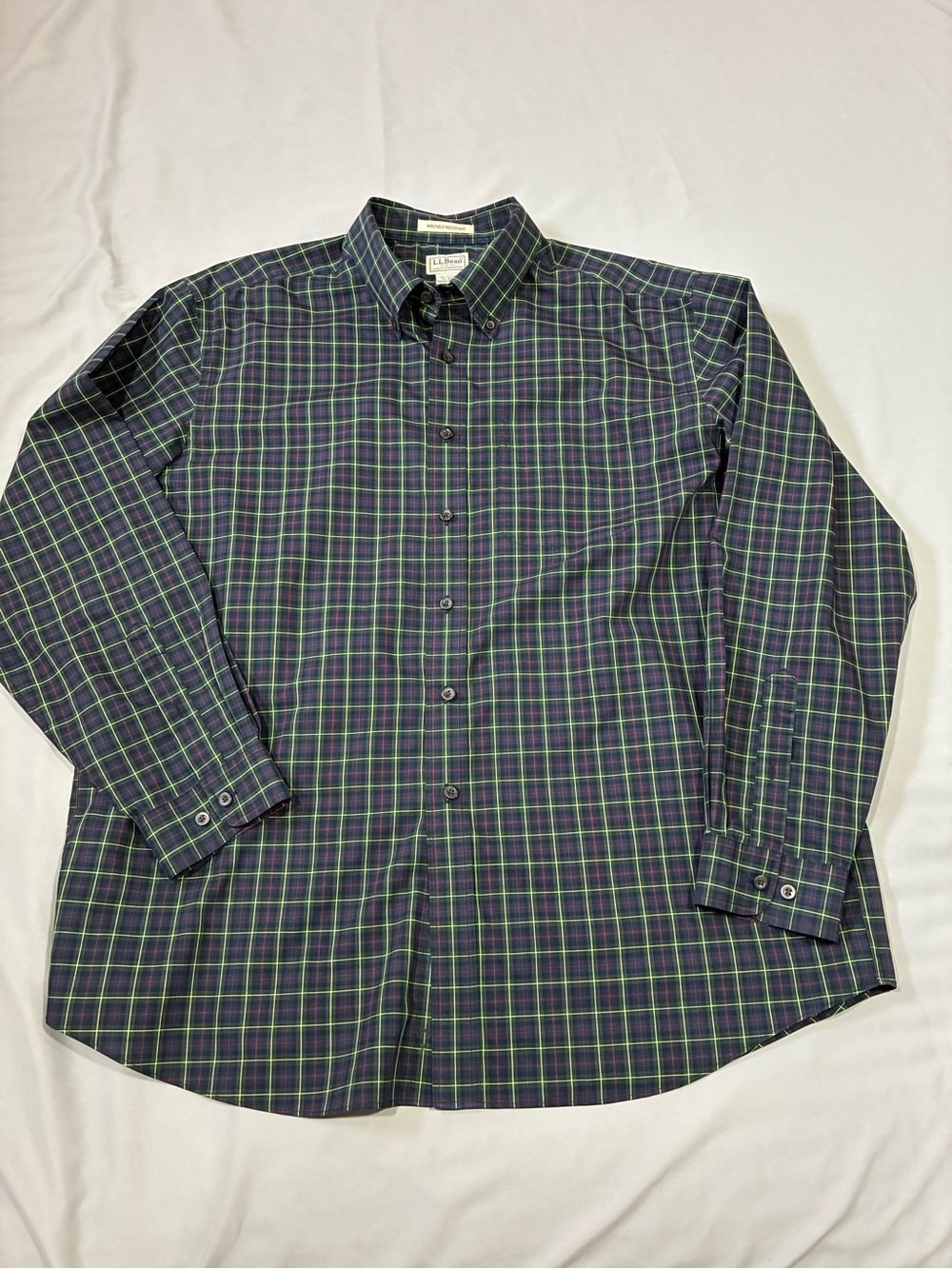 L.L. Bean Men's Navy and Green Plaid Cotton Button-Down Shirt